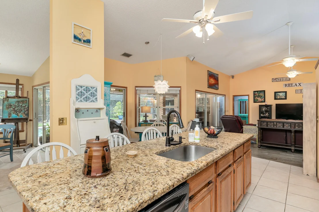 Photo of 654 Hummingbird Drive