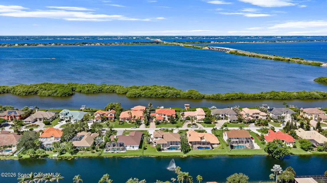 Photo of 347 Lanternback Island Drive