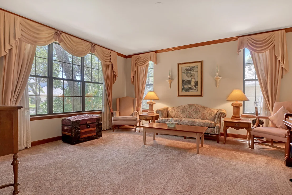 Photo of 561 Nightingale Drive