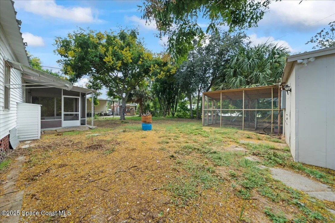 Photo of 6983 Chestnut Drive