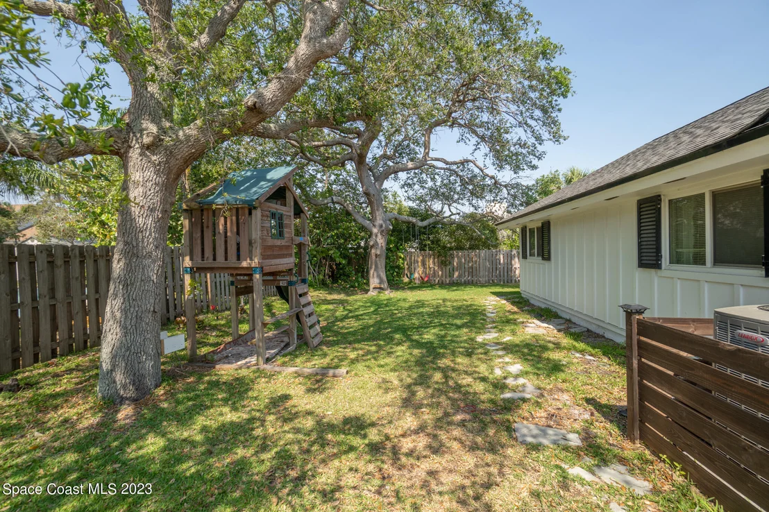 Photo of 460 Monaco Drive