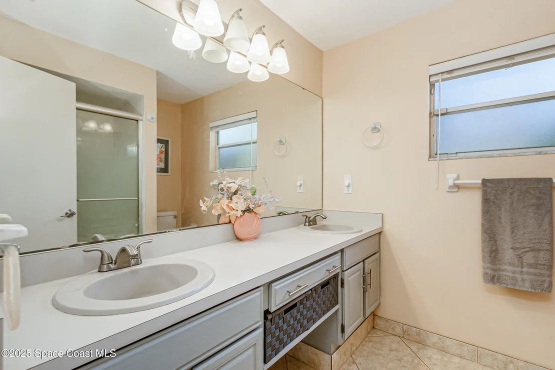 Photo of 912 S South Fork Circle