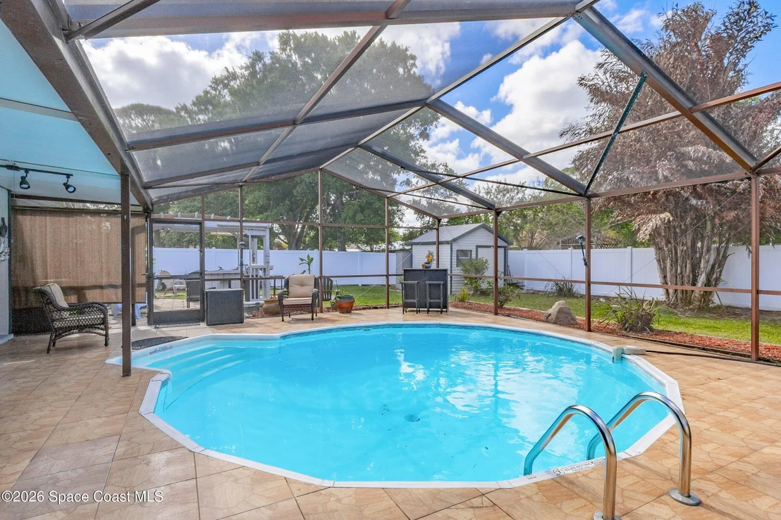 Photo of 413 Orlov Road NW