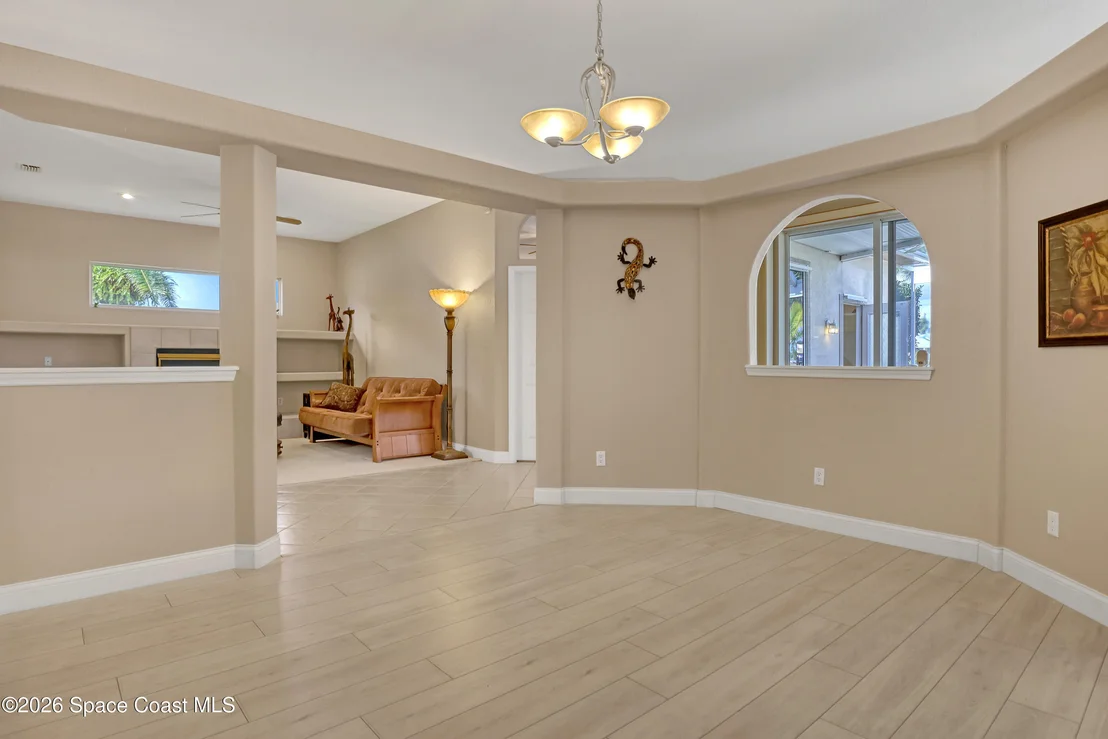 Photo of 2410 Golf Vista Boulevard