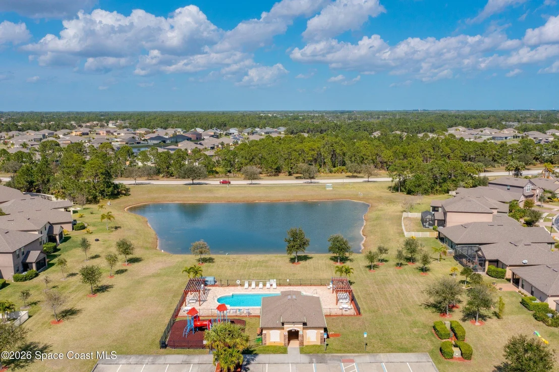 Photo of 547 Trymore Drive SE