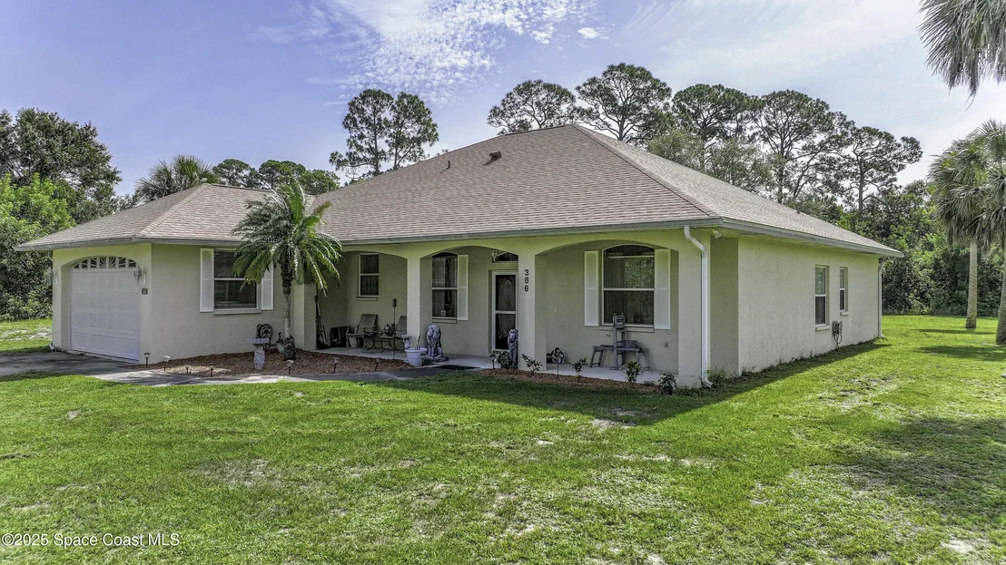 Photo of 386 Valencia Road