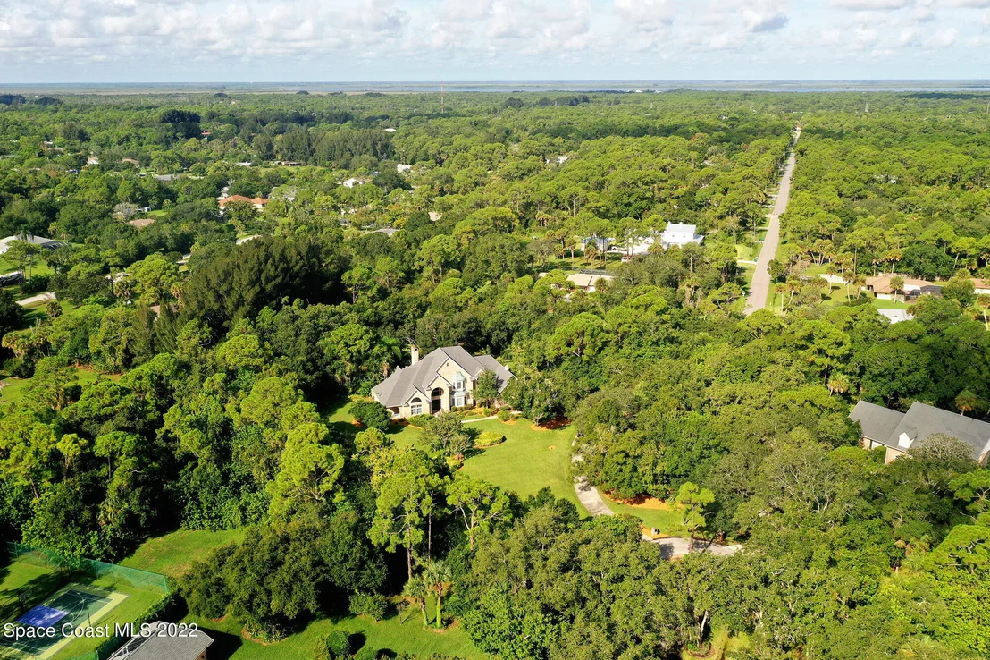 Photo of 3935 Hidden Oaks Lane