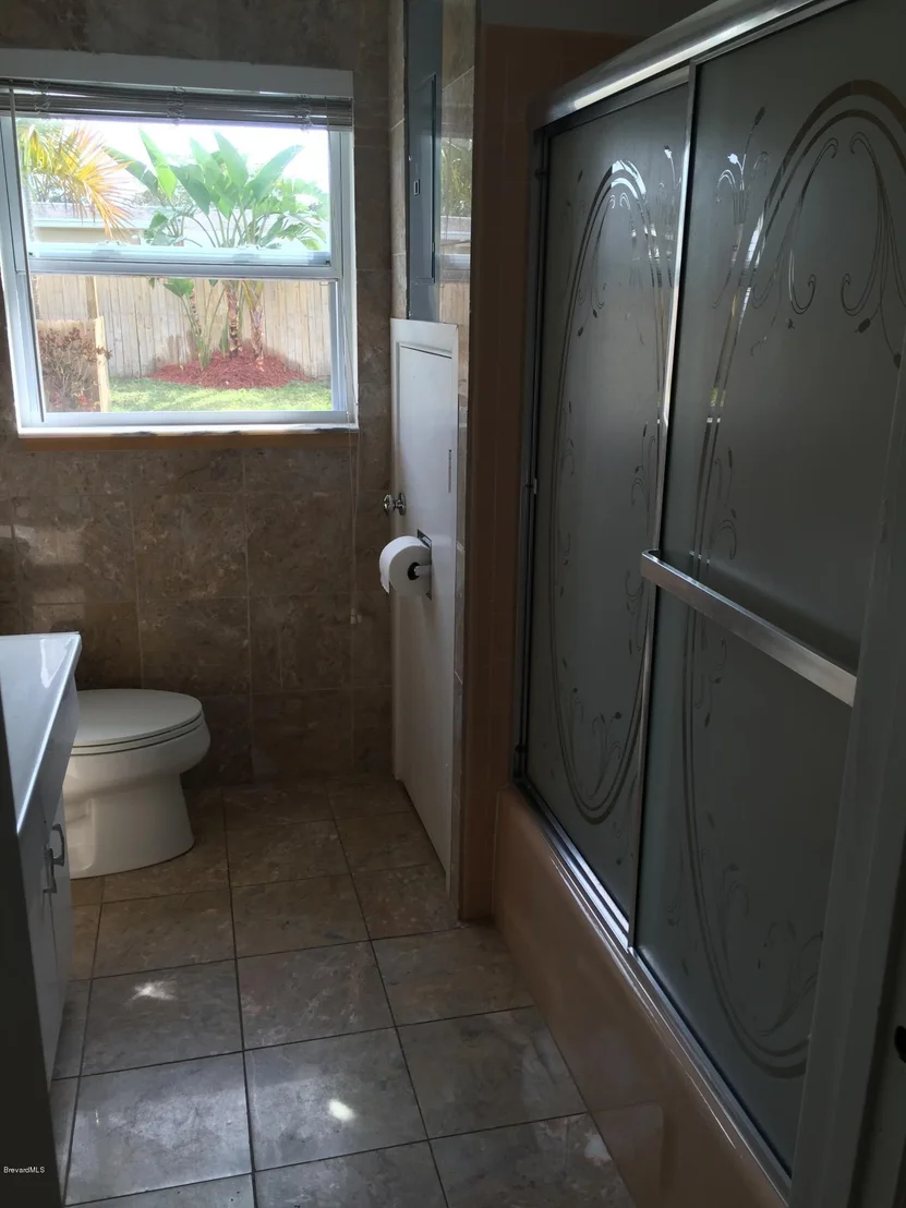 Photo of 1177 Bell Street