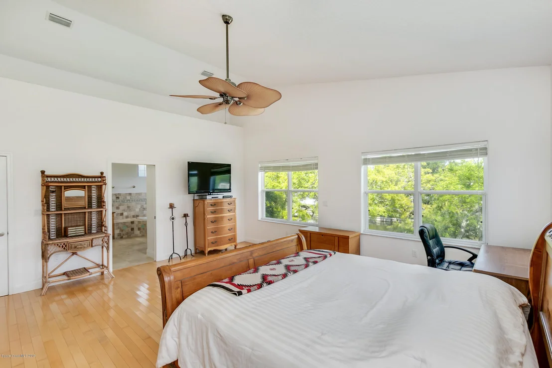 Photo of 52 Riverview Lane