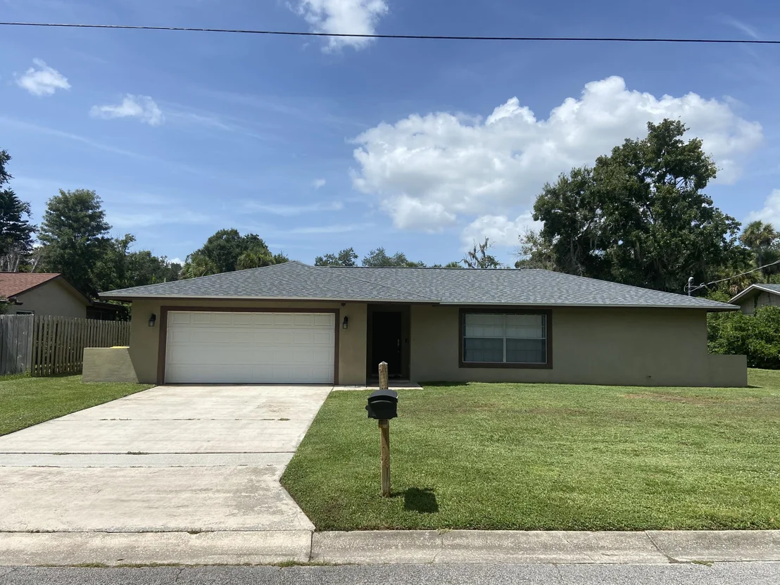 Photo of 1328 Gleneagles Way