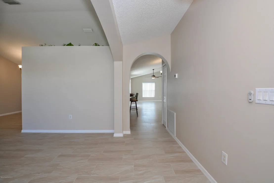 Photo of 1898 Fallon Boulevard NE