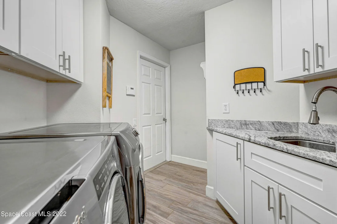 Photo of 4159 Mockingbird Drive