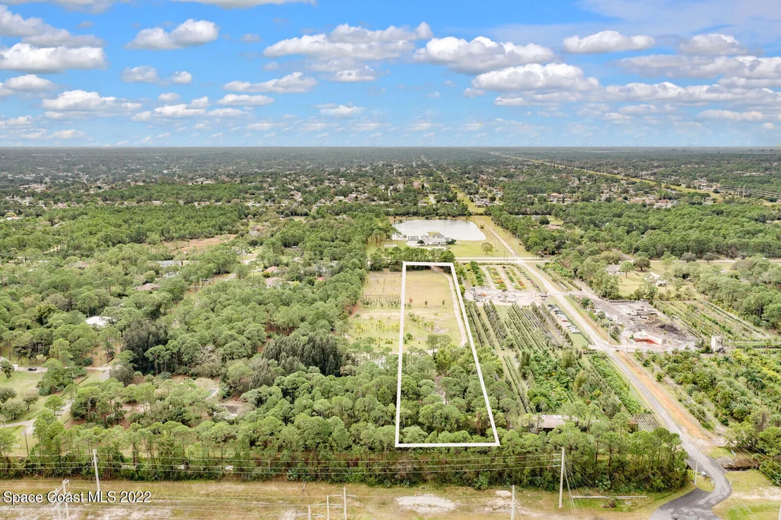 Photo of 4285 Hield Road NW