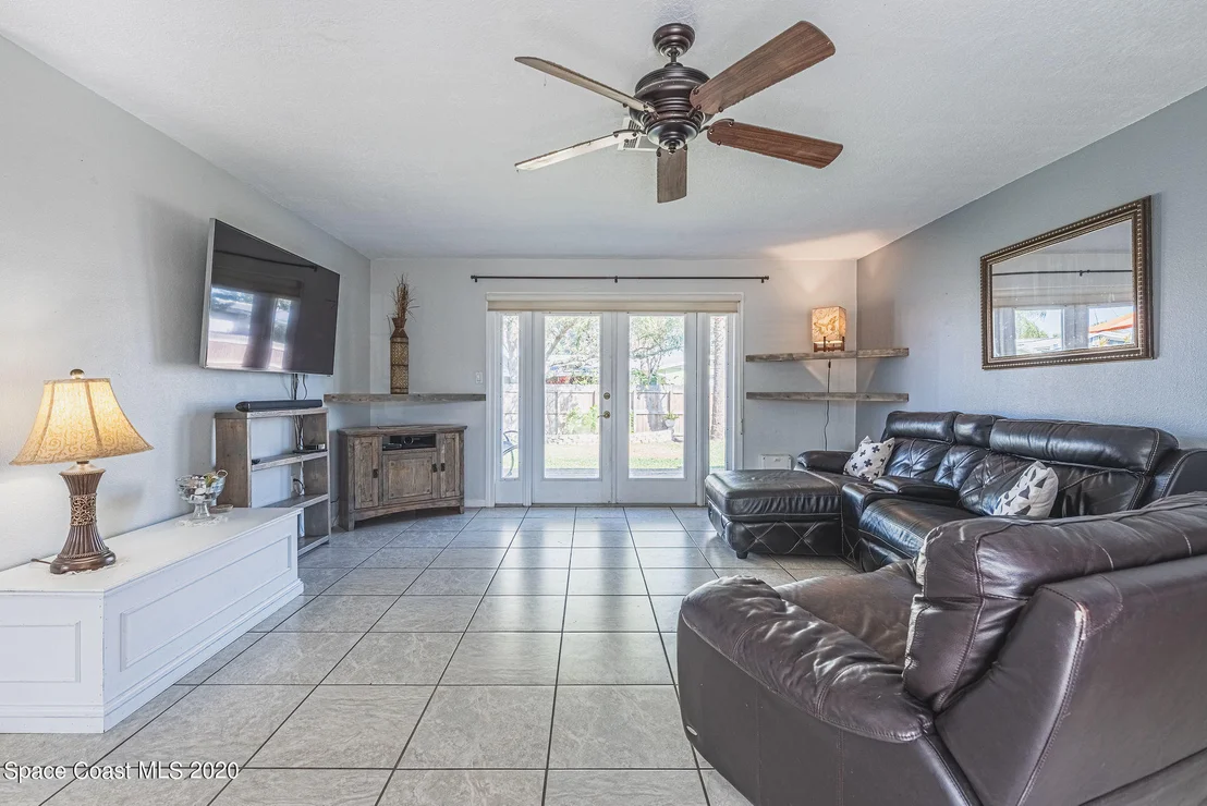 Photo of 337 Gemini Drive