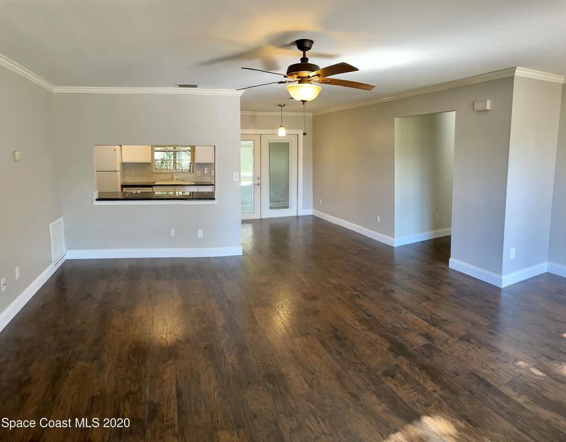 Photo of 1110 10th Place