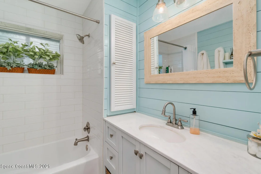 Photo of 481 Cardinal Drive