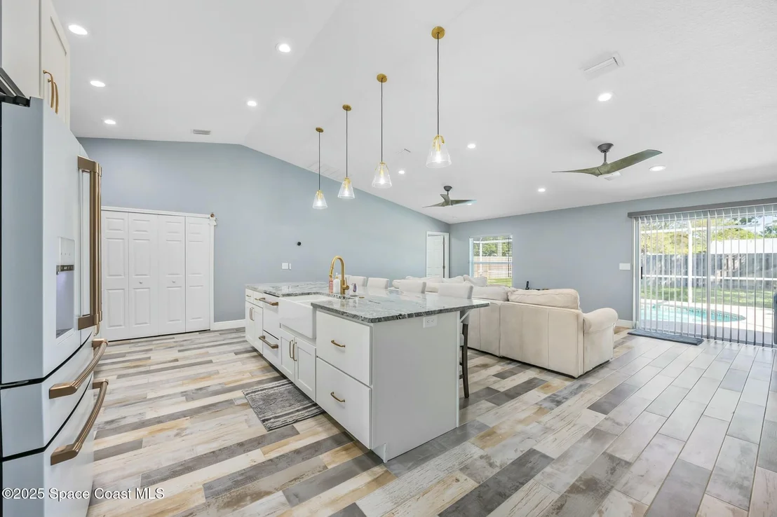 Photo of 2030 Belmont Way