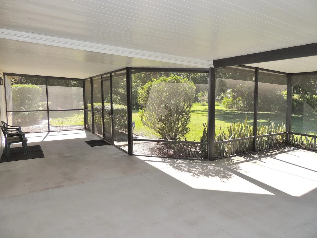 Photo of 1801 Laurel Oak Drive N