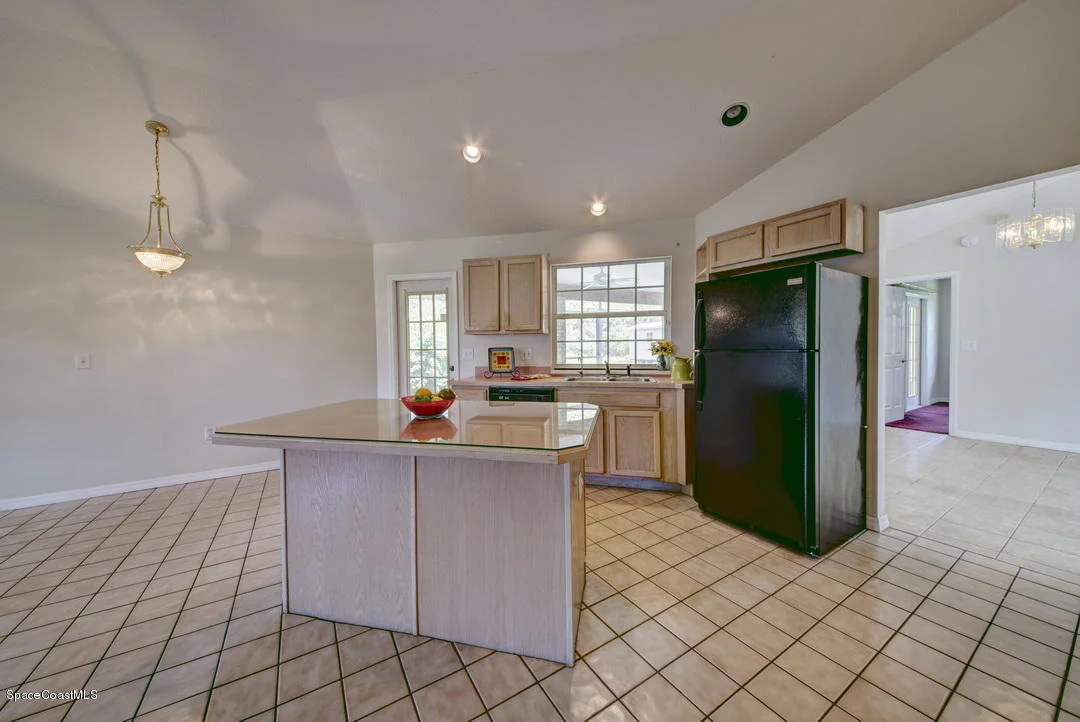 Photo of 307 SE Abello Road SE