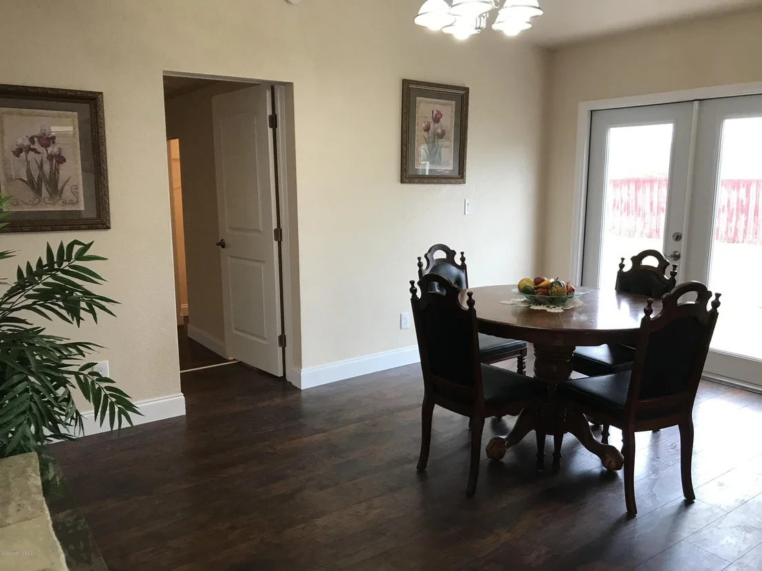 Photo of 3201 Ideal Avenue NE