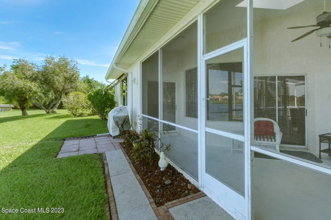 Photo of 986 Somerset Lane