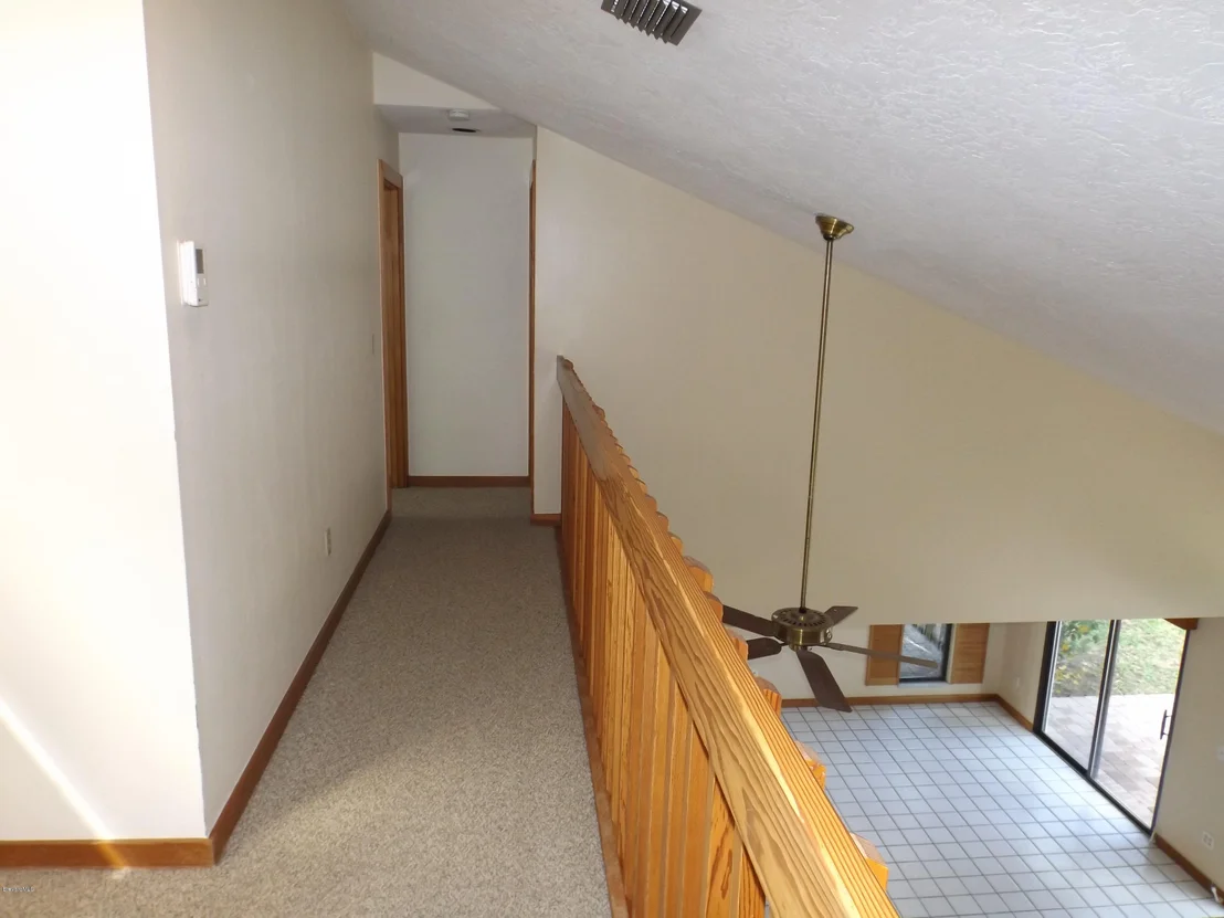 Photo of 6885 Angeles Road