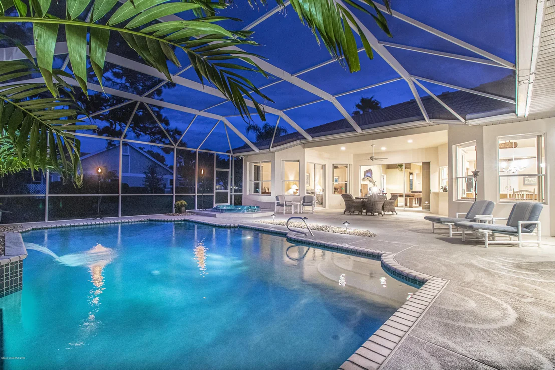 Photo of 735 Glengarry Drive