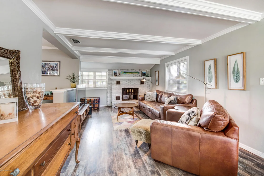 Photo of 212 1st Avenue