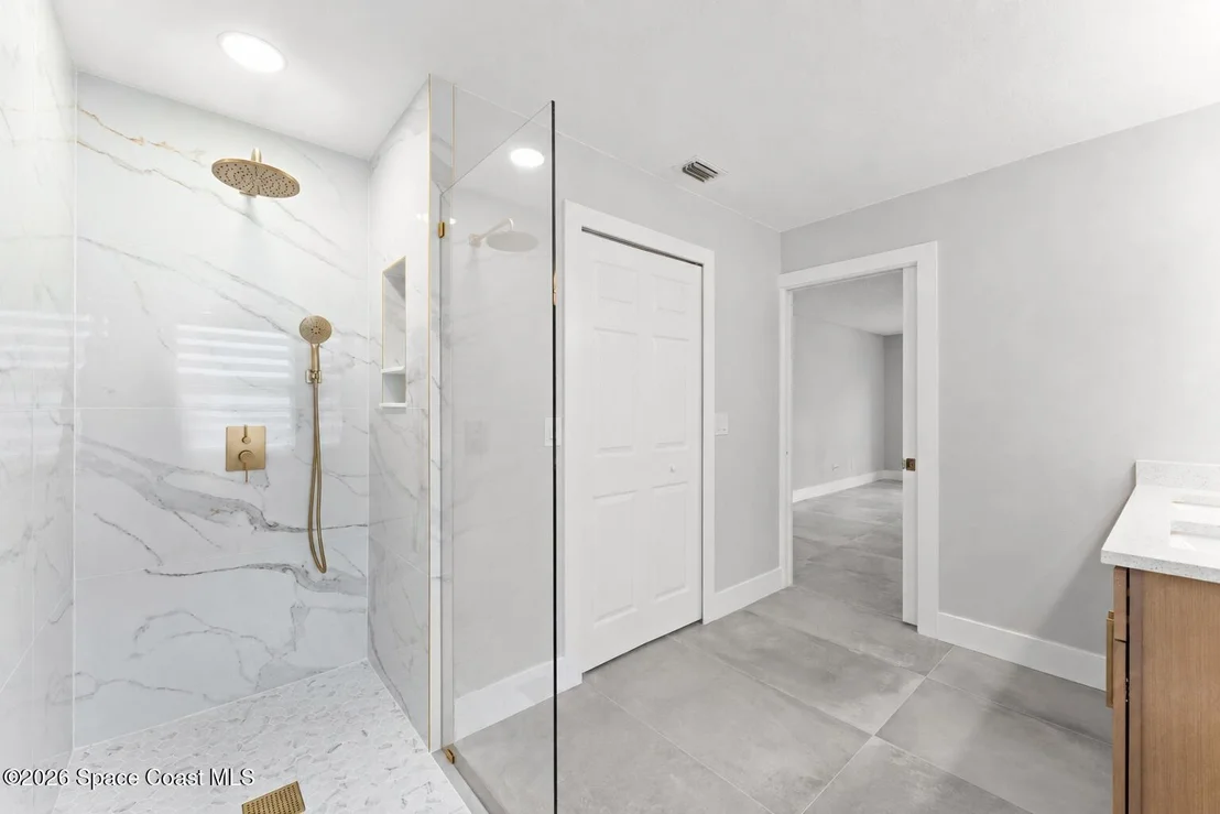 Photo of 1384 Hill Avenue