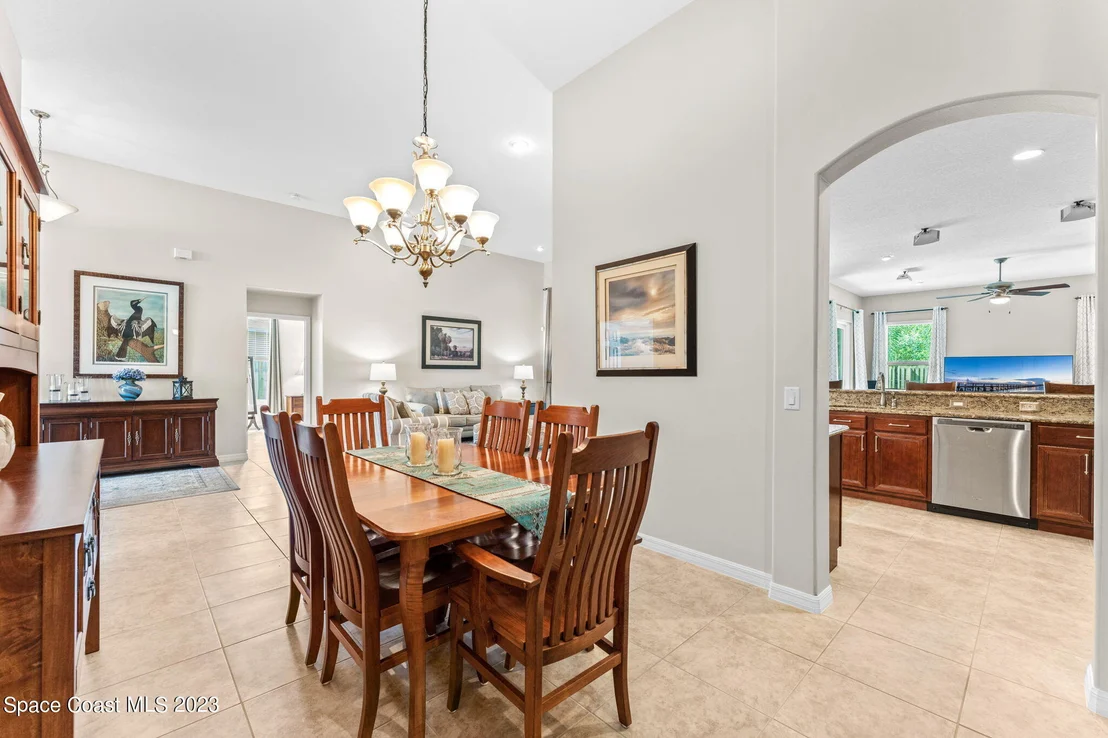 Photo of 2275 Botanica Circle