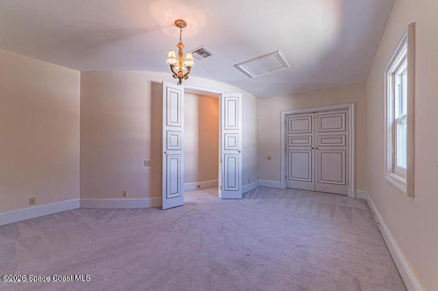 Photo of 1000 N Riverside Drive