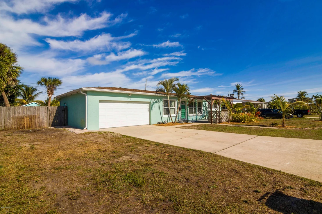 Photo of 141 SE 3rd Street