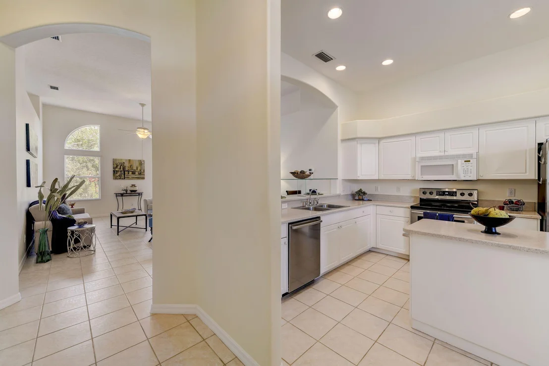Photo of 4621 Portage Trail