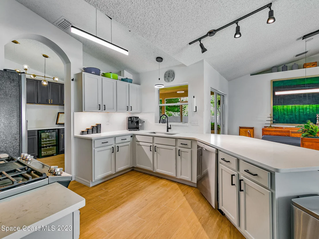 Photo of 969 Tamarind Circle