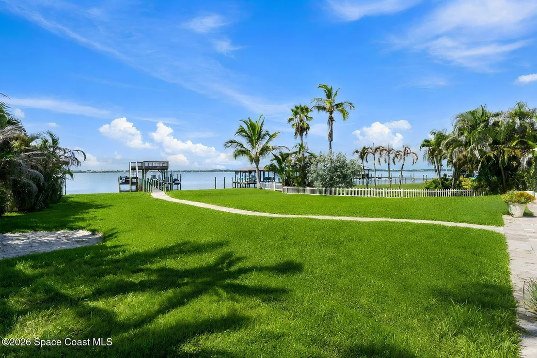 Photo of 417 Riverview Lane