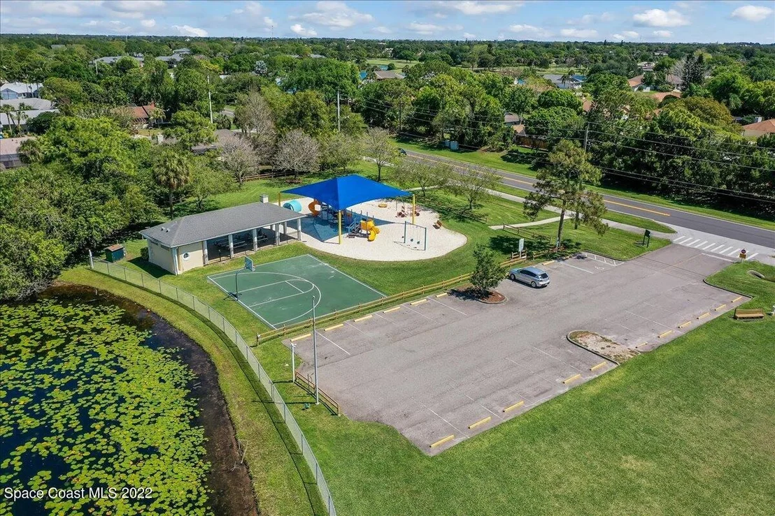 Photo of 1001 Fieldstone Drive