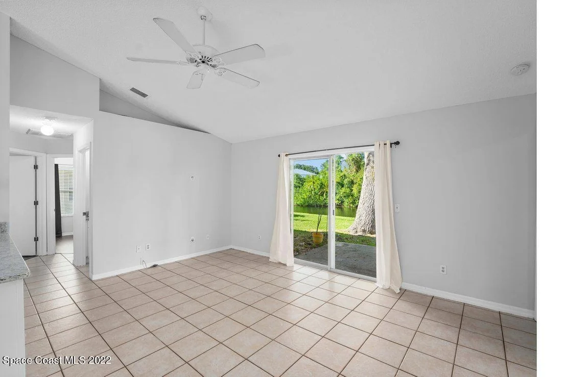 Photo of 1373 California Drive