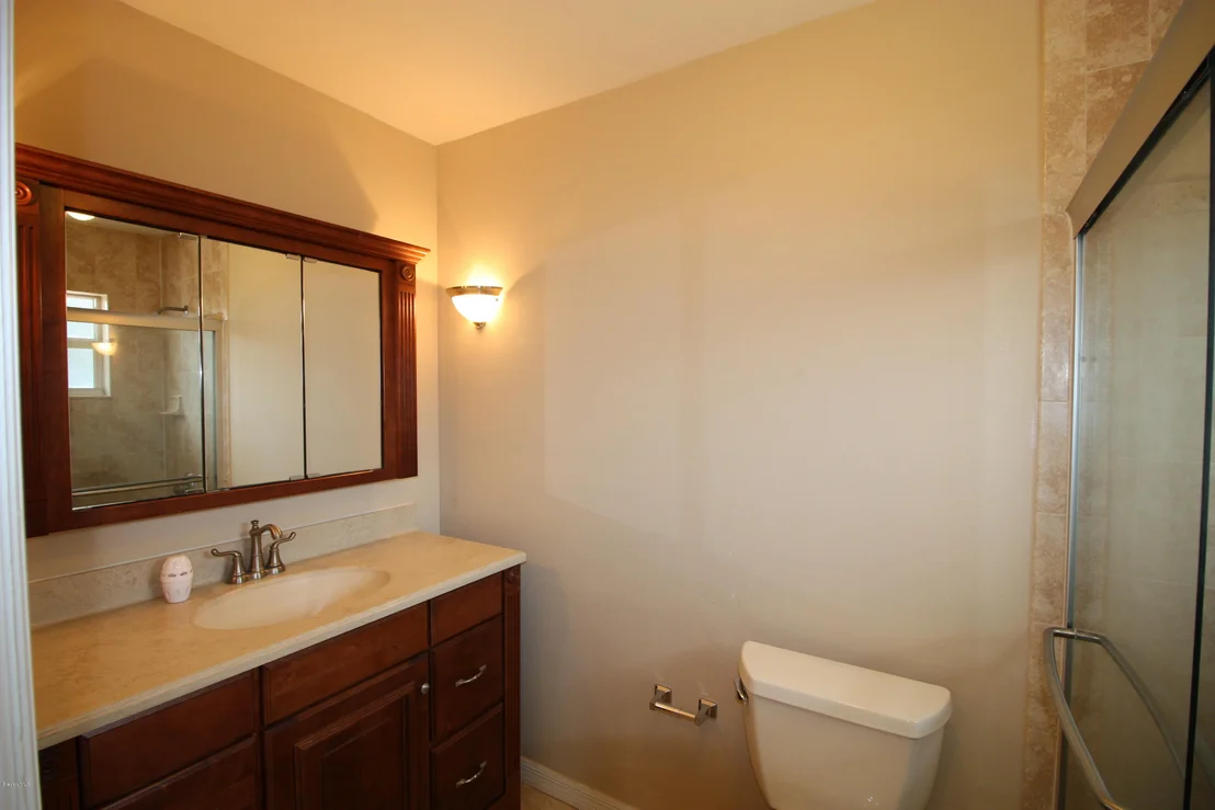 Photo of 440 Hamlin Avenue