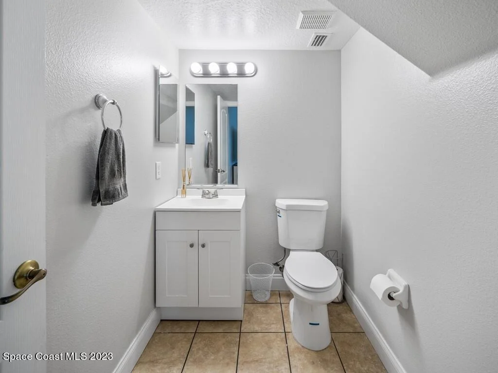 Photo of 3233 Hawthorne Avenue