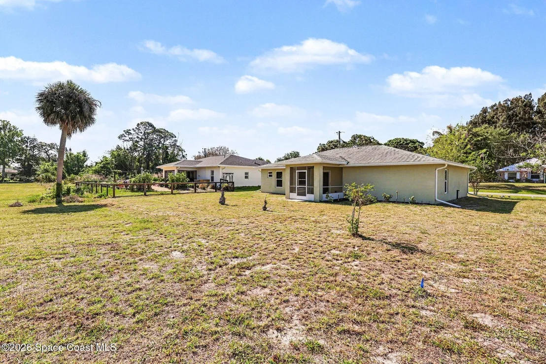 Photo of 1188 Ver Circle NE