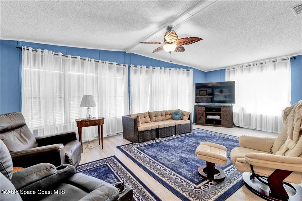 Photo of 729 Gladiolus Drive