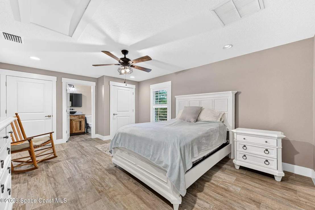 Photo of 3865 Reynolds Road