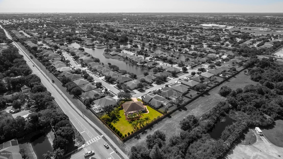 Photo of 2033 Woodfield Circle
