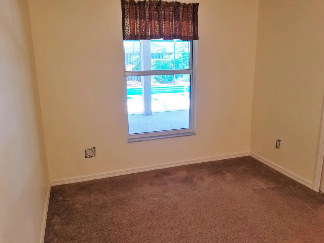 Photo of 283 Twin Lakes Road