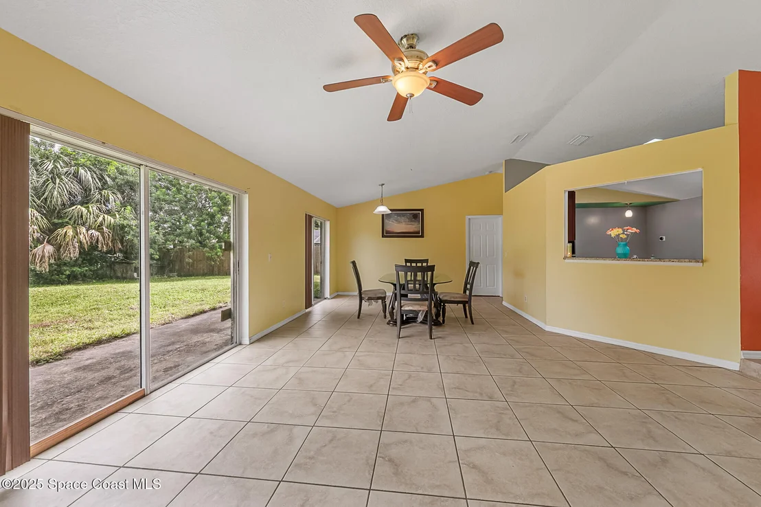 Photo of 1099 Pace Drive NW