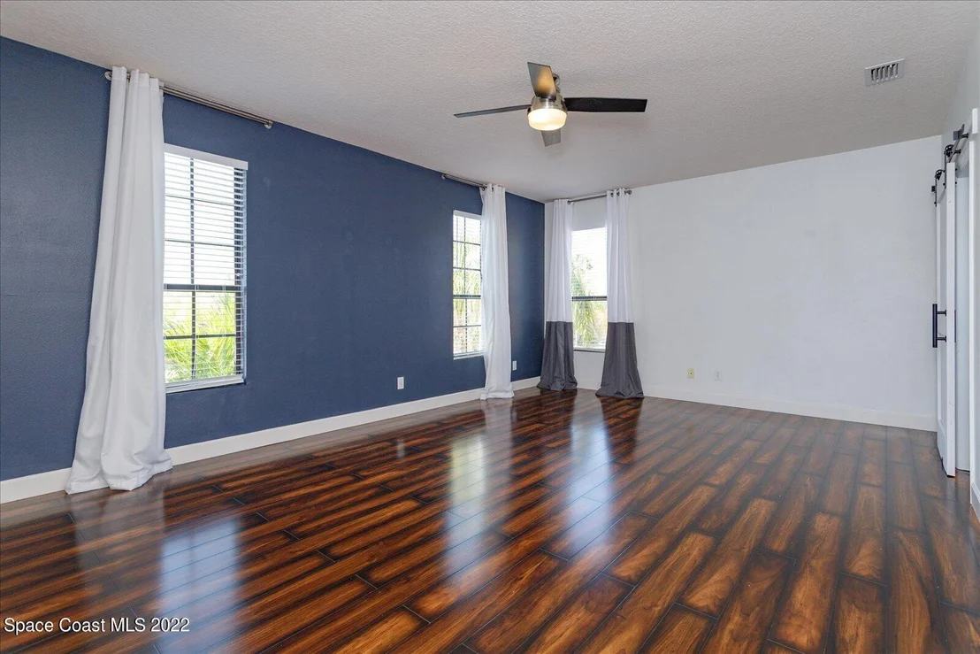 Photo of 1480 Talon Way