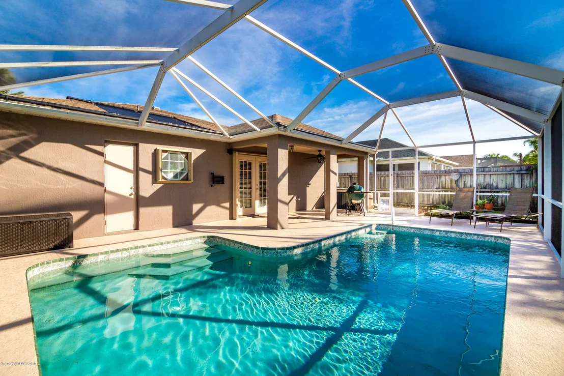 Photo of 1174 White Oak Circle