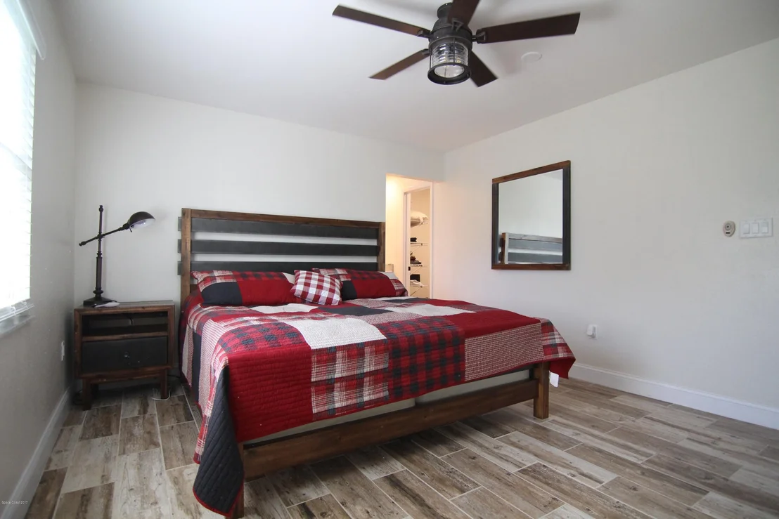 Photo of 1077 Fairlawn Drive