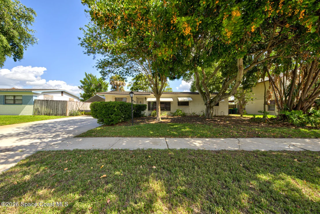 Photo of 990 Hibiscus Street