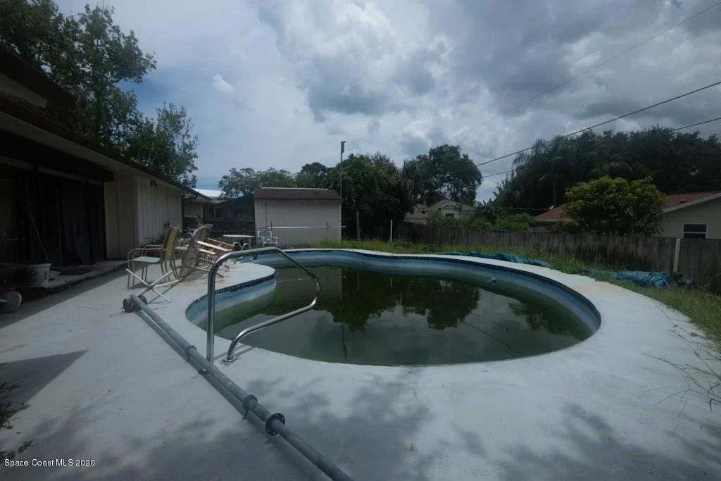Photo of 2678 School Drive NE